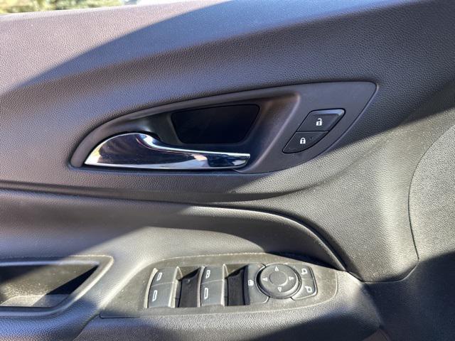 used 2022 Chevrolet Equinox car, priced at $20,900