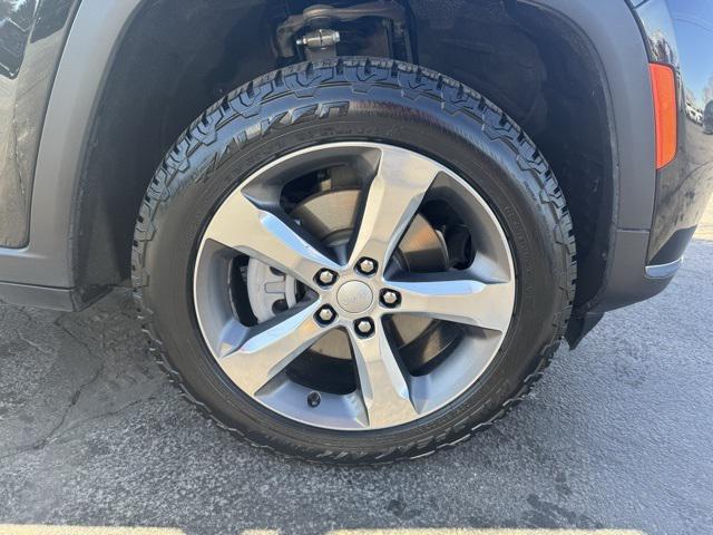 used 2021 Jeep Grand Cherokee L car, priced at $28,451