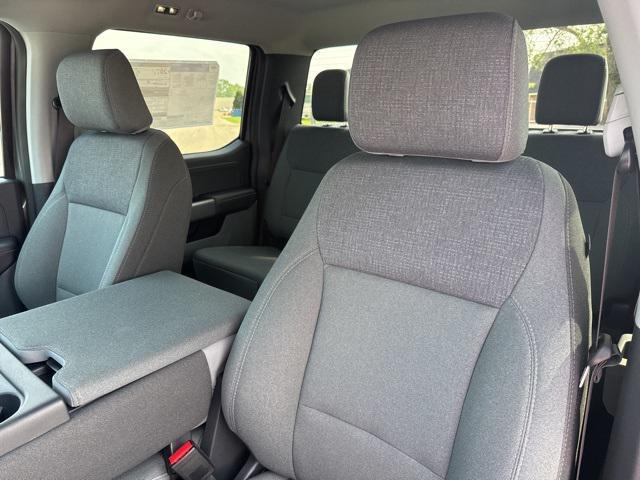 new 2025 Ford F-150 car, priced at $49,376