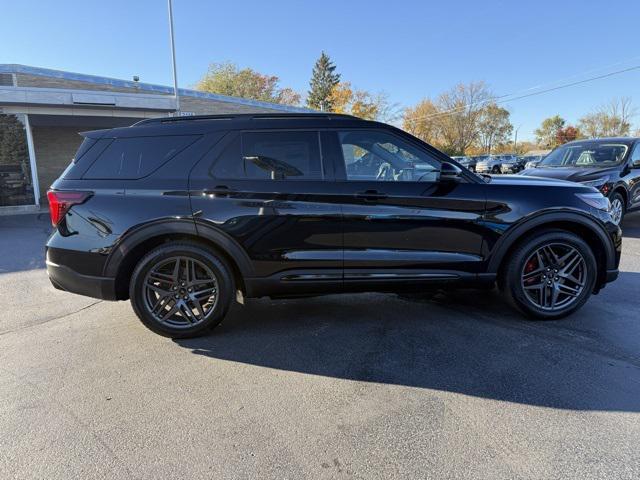 new 2025 Ford Explorer car, priced at $57,570