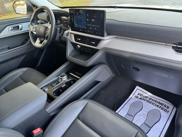 used 2025 Ford Explorer car, priced at $35,951