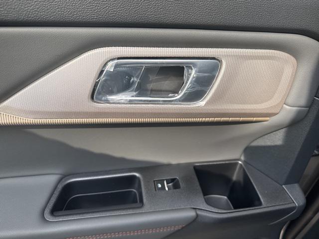 new 2025 Ford Explorer car, priced at $46,384