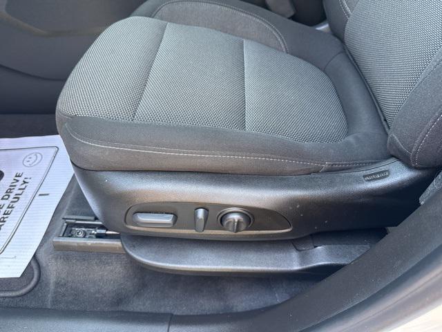used 2023 Chevrolet Traverse car, priced at $24,451