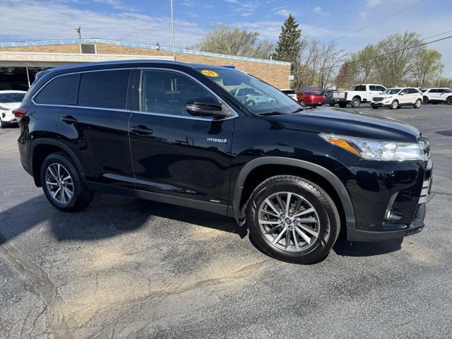 used 2019 Toyota Highlander Hybrid car, priced at $26,451