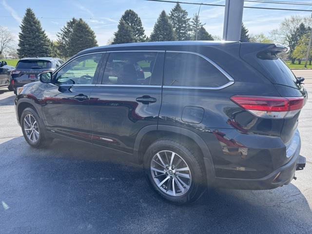 used 2019 Toyota Highlander Hybrid car, priced at $26,451
