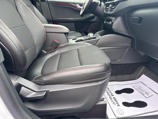 new 2025 Ford Escape car, priced at $33,387