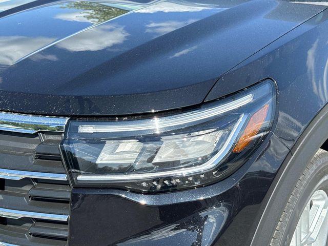 new 2025 Ford Explorer car, priced at $40,499