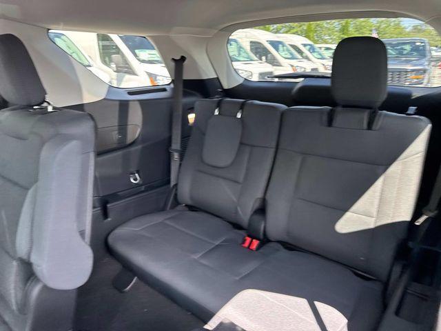 new 2025 Ford Explorer car, priced at $40,499