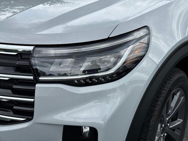 new 2025 Ford Explorer car, priced at $46,995