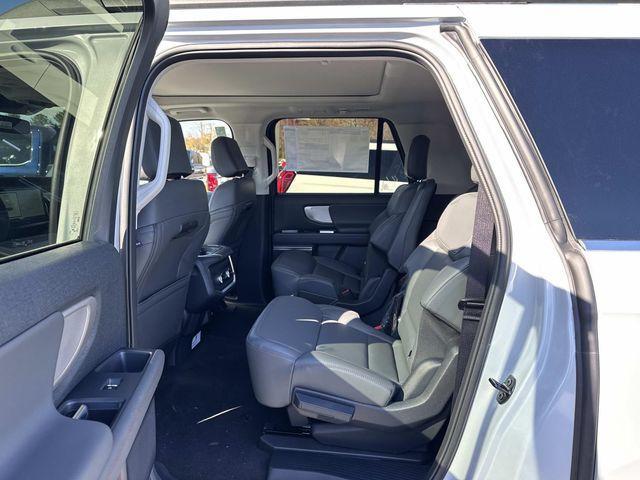 new 2025 Ford Expedition Max car, priced at $75,345