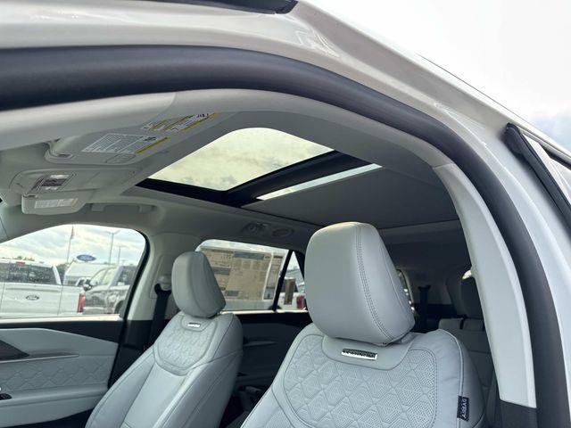 new 2025 Ford Explorer car, priced at $59,995