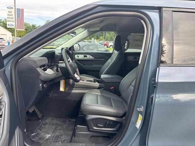 new 2025 Ford Explorer car, priced at $46,995