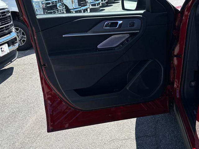 new 2025 Ford Explorer car, priced at $58,995