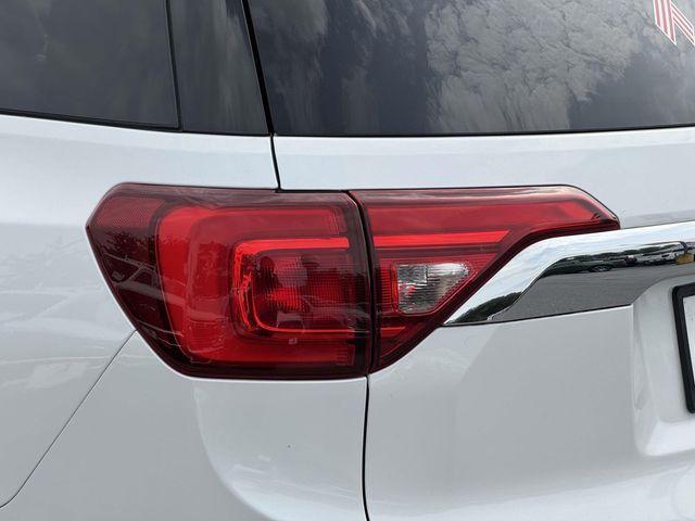 used 2018 GMC Acadia car, priced at $23,871
