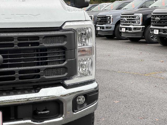 new 2024 Ford F-350 car, priced at $64,395