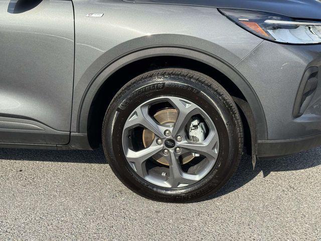 used 2025 Ford Escape car