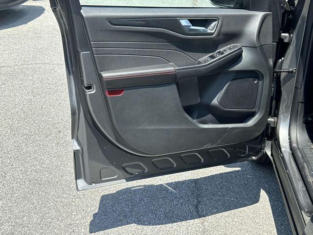 new 2025 Ford Escape car, priced at $28,995