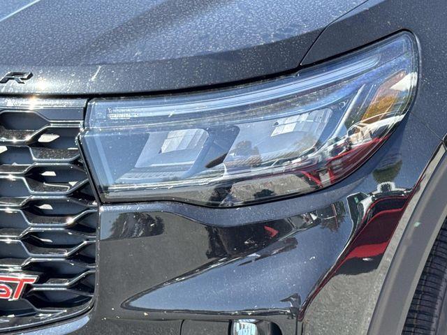 new 2025 Ford Explorer car, priced at $58,195