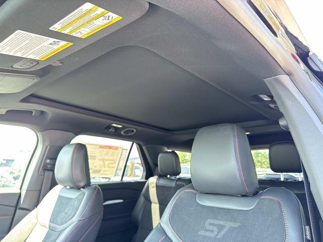 new 2025 Ford Explorer car, priced at $58,195