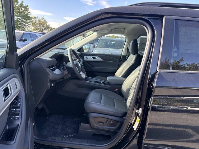 new 2025 Ford Explorer car, priced at $46,560