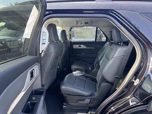 new 2025 Ford Explorer car, priced at $46,560