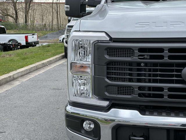 new 2024 Ford F-350 car, priced at $53,000