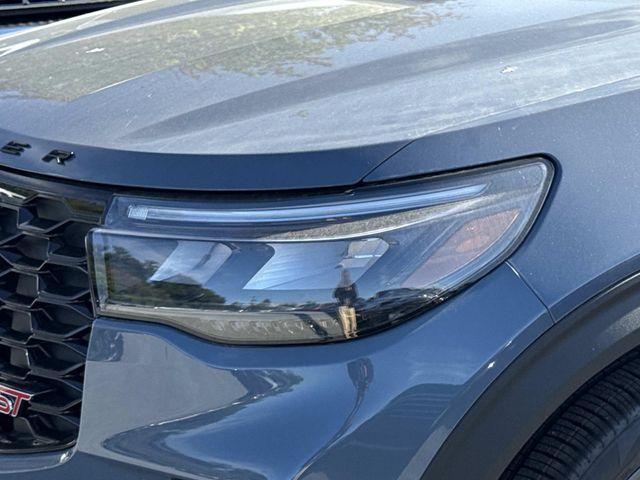 new 2025 Ford Explorer car, priced at $59,500