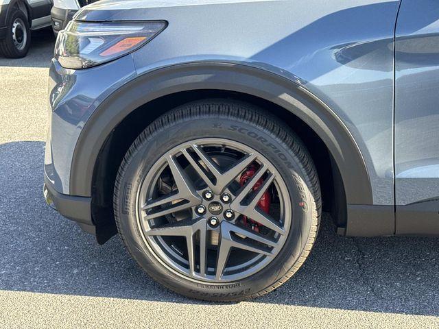 new 2025 Ford Explorer car, priced at $59,500