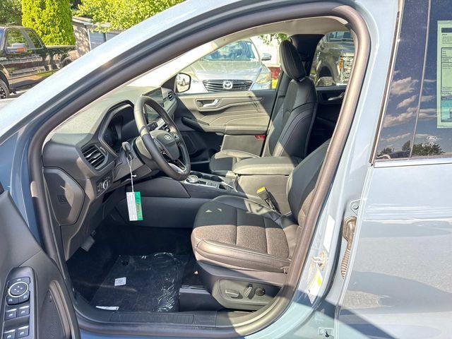 new 2025 Ford Escape car, priced at $31,299