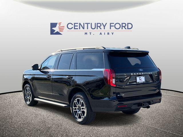 new 2025 Ford Expedition car, priced at $71,730