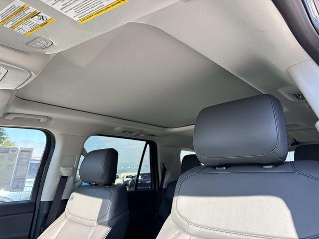 new 2025 Ford Expedition car, priced at $71,730