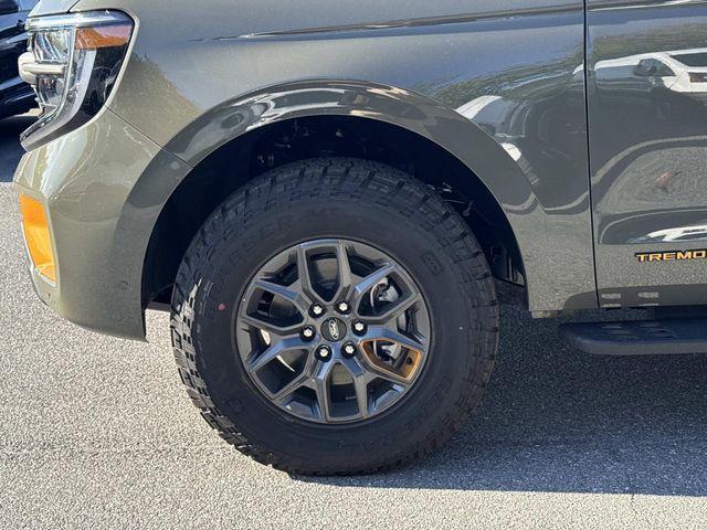 new 2025 Ford Expedition car, priced at $83,945