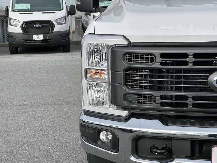 new 2024 Ford F-350 car, priced at $52,000