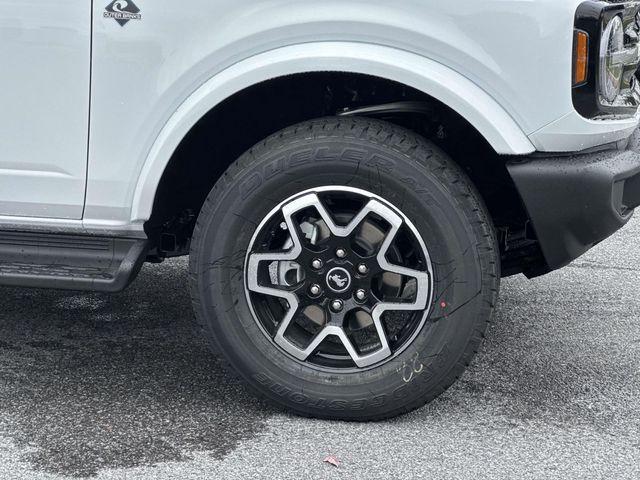 new 2025 Ford Bronco car, priced at $50,230