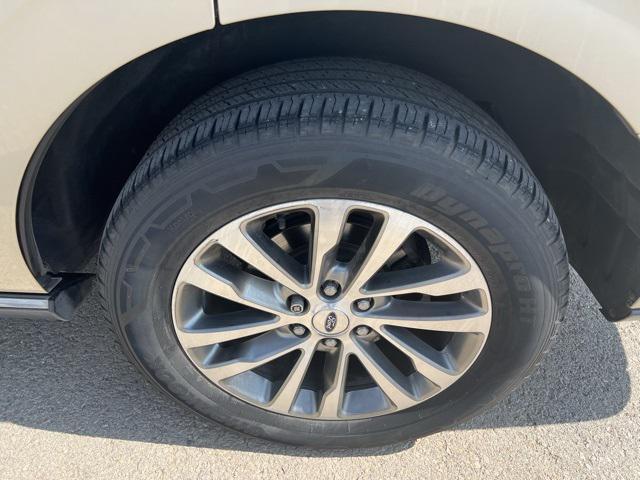 used 2018 Ford Expedition car, priced at $23,900