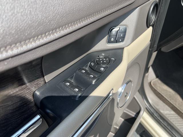 used 2018 Ford Expedition car, priced at $23,900