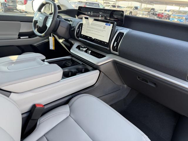 new 2025 Ford Expedition Max car, priced at $72,159