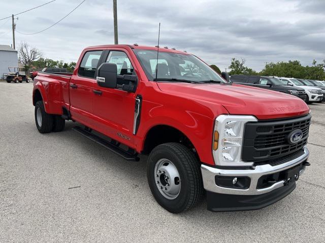 new 2025 Ford F-350 car, priced at $69,660