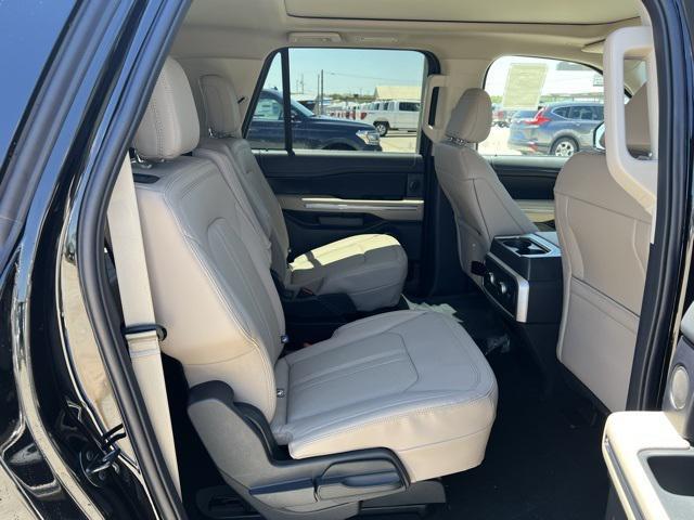 new 2024 Ford Expedition car, priced at $67,872