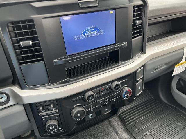 new 2025 Ford F-250 car, priced at $48,061