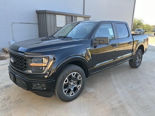 new 2024 Ford F-150 car, priced at $43,595