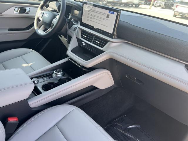 new 2025 Ford Explorer car, priced at $42,601