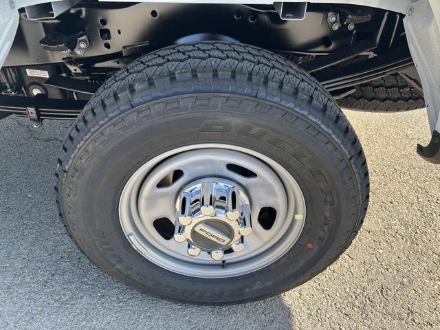 new 2025 Ford F-350 car, priced at $58,166