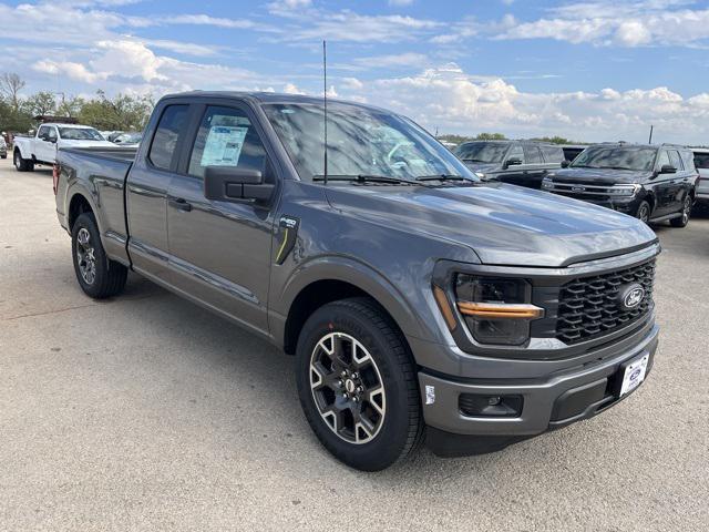 new 2024 Ford F-150 car, priced at $38,729