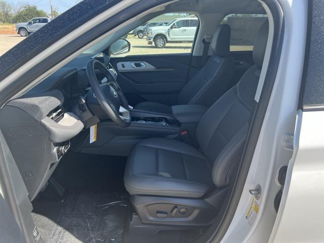 new 2025 Ford Explorer car, priced at $43,573