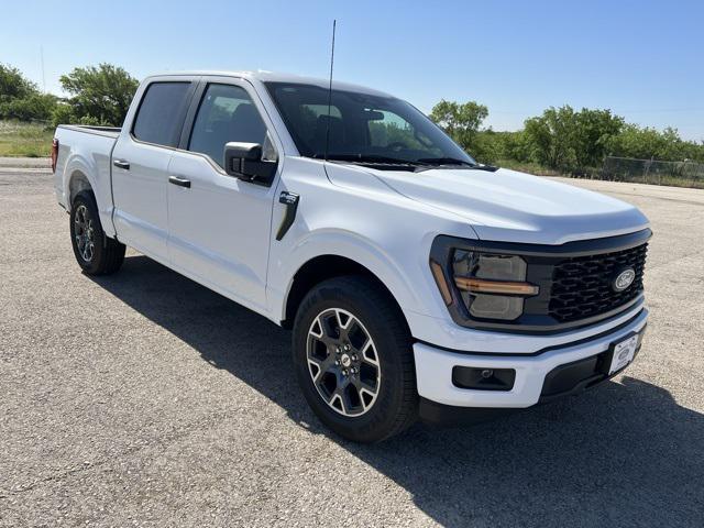 new 2024 Ford F-150 car, priced at $39,352