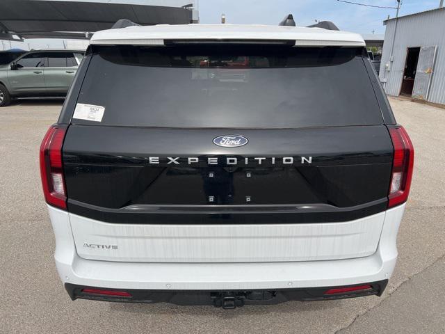new 2025 Ford Expedition car, priced at $68,410