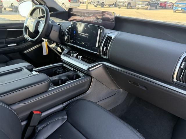 new 2025 Ford Expedition car, priced at $83,708