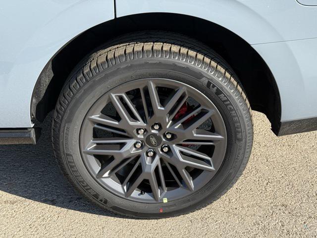 new 2025 Ford Expedition car, priced at $83,708