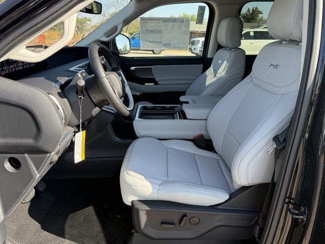 new 2025 Ford Expedition car, priced at $79,262